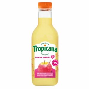 Une bouteille de 1 litre de Jus de Pomme Douce Tropicana avec un bouchon orange, une étiquette représentant une pomme rouge et un texte en français indiquant qu'il s'agit d'un jus de pomme original et non sucré.