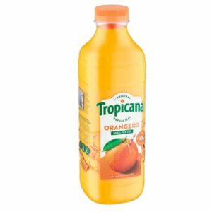 Une bouteille de 1 litre de JUS D'ORANGE TROPICANA avec un bouchon orange, du jus d'orange à l'intérieur et une étiquette portant le logo Tropicana, des oranges et le texte "100% pur jus d'orange".
